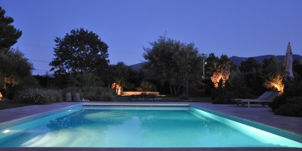 location vacances argeles sur mer, piscine éclairée de nuit