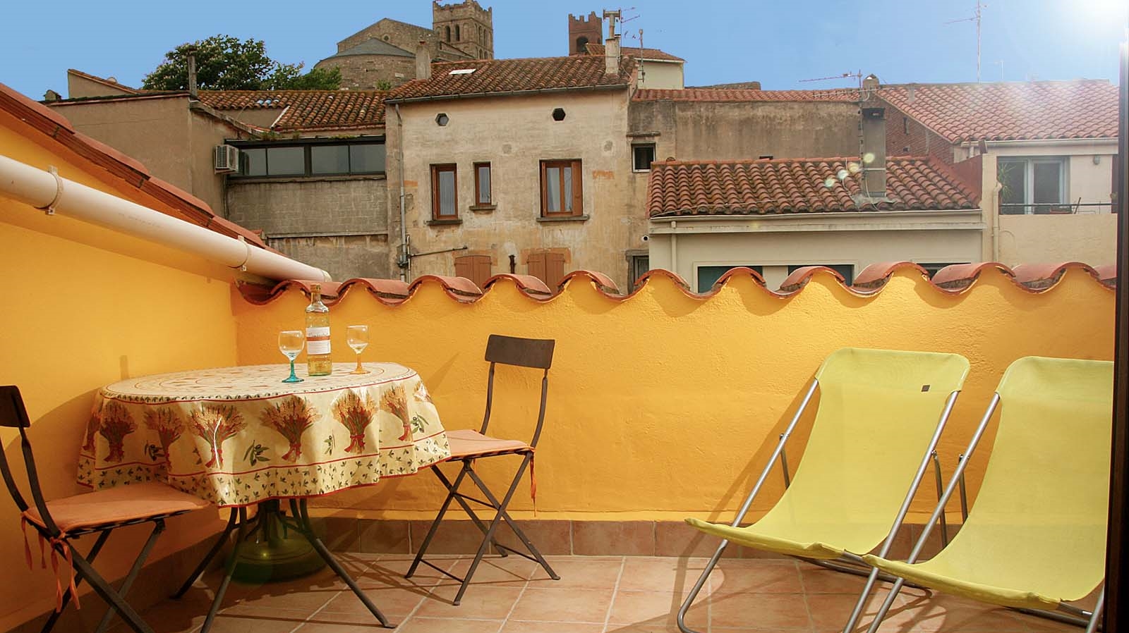 Perpignan Holiday Rental with Terrace, on LoveYourStay.ShortTerm