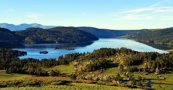 lac-des-bouillouses-montagne