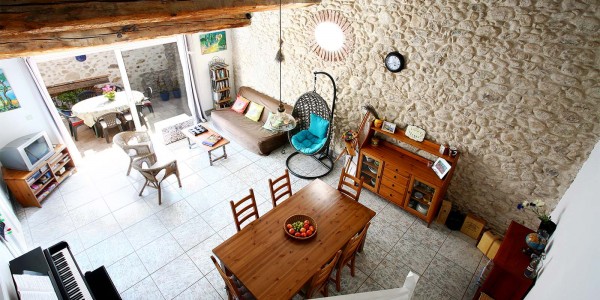 argeles-sur-mer-holiday-letting-big-huge-main-living-dining-area-stones-character
